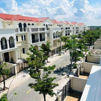 Cắt Lỗ Hơn 1.5 Tỷ Nhà Phố Valencia Tuyệt Đẹp