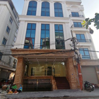 Cho Thuê Nhà Mặt Phố Thiên Hiền .Diện Tích: 55 M * 6.5 Tầng .Mặt Tiền: 6 M . Thông Sàn. Thang Máy.