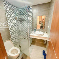 Chính Chủ Bán Căn 100M2. Tầng Cao, Căn Góc, Full Nội Thất. 3Pn-2Vs. Cửa Đn Ban Công Tn