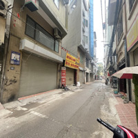 Đất Đẹp Phú Diễn. Sát Mặt Phố Ô Tô Tải Lưu Thông.diện Tích: 54M2 Mặt Tiền 4,5M. Nở Hậu Nhẹ. Giá Bán 9 Tỷ