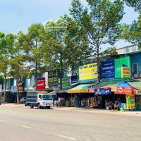 Nhà Trệt 1 Lầu, Thiết Kế Hiện Đại, Sân Để Xe Thoáng Mát
