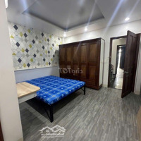 Cho Thuê Nhà Riêng, Hẻm Oto. 1 Trệt 2 Lầu, 4 Phòng Ngủ 6 Vệ Sinhfull Nội Thất