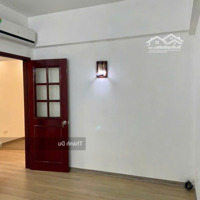 Bán Căn Hộ Tập Thể Ngọc Lâm, Long Biên 138M2 3 Pn 5,35 Tỷ, Nhà Rộng Gần Phố, An Ninh Tốt