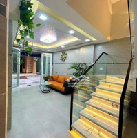 Phó Cơ Điều - Quận 11 - Quận 5
 Giá Bán 4Tỷ8 82M2 -(3,5X9) -3 Tầng - 4 Phòng Ngủ3Wc