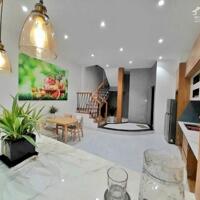 Bán nhà mặt tiền kinh doanh đường 30 tháng 4; sổ hồng hoàn công 1 trệt 2 lầu 80m2 giá chủ giảm sâu còn 10.5 tỷ