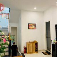 Bán nhà mặt tiền kinh doanh đường 30 tháng 4; sổ hồng hoàn công 1 trệt 2 lầu 80m2 giá chủ giảm sâu còn 10.5 tỷ