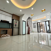 Trung Tâm Hoàn Kiếm, Ngõ Rộng Ôtô Đỗ Cửa, Dân Trí Cao An Ninh Tuyệt Đối.diện Tích41M2 4Tầng Giá Bán 10Tỷ600