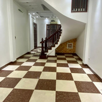 Bán Nhà Phân Lô Trần Quốc Hoàn - 60M Xây 4 Tầng - Lô Góc 3 Thoáng , Từ Nhà Ra Phố Chỉ 10M