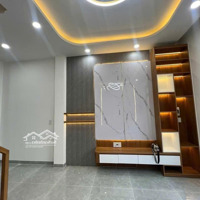 Siêu Hiếm! Nhà 1 Trệt 2 Lầu, 3 Phòng Ngủ Có Sân Oto, Phú Mỹ Thủ Dầu Một, Bd, Gần Trung Tâm, Có Nội Thất