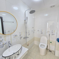 6 Tầng Thang Máy Chỉ Nhỉnh 7 Tỷ - Chủ Đang Cần Tiền, Nên Anh Em Có Thể Thương Lượng Sâu