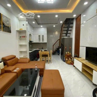 Nhà Chính Chủ Chưa Qua Đầu Tư. Full Nội Thất
 Giá Bán 3,1 Tỷ ( Bớt Lộc Ít )