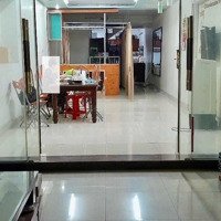 Mặt Đường Đinh Nhu Nhà 3,5 Tầng Dân Xây Ở Chưa Qua Đầu Tư Sửa Chữa .Đt : 0941764099