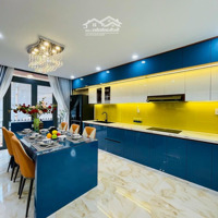 Bán Nhàhẽm Xe Hơiphạm Văn Đồng Dt:4.2X14 Kc:4 Lầu Giá:9.5Có Thương Lượngcó Thang Máy