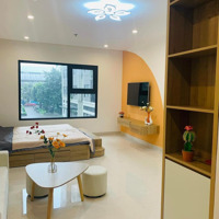 Rẻ Bất Ngờ Căn Studio Full Nội Thất View Thoáng Tầng Trung Giá Bán 1Tỷ 600 Triệu Tại Vhocp Liên Hệ: 0976.366.513