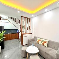 Bán nhà Lĩnh Nam, 5T, 4,7 tỷ, Lh: 0984417892.
