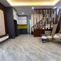 Nhà Tân Mai 31M, 5 Tầng, Mặt Tiền 4,6M Giá Bán 6,6 Tỷ. Nhà Mới Cứng, Ô Tô Đỗ Cạnh Nhà, Ngõ Nông, Sạch