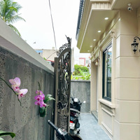 Bán Nhà Sân Cổng Riêng Phố An Đà _Đông Khê, Ô Tô 7 Chỗ Đỗ Cửa Nhà
