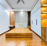 Chủ Bán Gấp Nhà 8,2 Tỷ, 43M2 5 Tầng,Tại Dịch Vọng, Cầu Giấy, Gần Cv Cầu Giấy, Ngõ Nông, Gần Phố