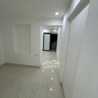 Cần Bán Căn Hộ Tập Thể Tầng 1 Của Cán Bộ Thủ Lệ Số Nhà 20 Ngõ 9/3 Đào Tấn.