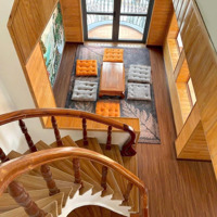 Bán Villa Siêu Đẹp Vị Trí Trung Tâm.cách Đường Chính Phù Đổng Thiên Vương 50M . .Giá Bán : 28 Tỷ
