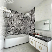 Bán Villa Siêu Đẹp Vị Trí Trung Tâm.cách Đường Chính Phù Đổng Thiên Vương 50M . .Giá Bán : 28 Tỷ