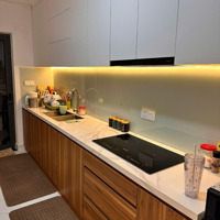 Cho Thuê 2 Phòng Ngủ 92M2, Diamond Alnata, View Đại Lộ, Giá Bán 16,5 Tr + Bao Ô Xe Hơi + Pql Celadon Q.tân Phú