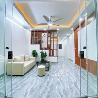 Nhà 5 Tầng,6 Ngủ, Full Nội Thất Nhỉnh 5 Tỷ Tại Lĩnh Nam