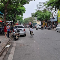 Hiêm Bán Nhà Phố Ngọc Lâm Diện Tích Khủng 80M Giá 32.5 Đ