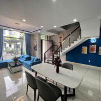 Nhà Phố Small 3 Phòng Ngủ107M2, Full Nội Thất, Đầy Đủ Tiện Nghi, 2 Mặt Thoáng Đón Gió Tự Nhiên. Giá Bán 6,3 Tỷ