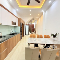 Vũ Hữu _ Ô Tô Đỗ Cổng- 2 Mặt Thoáng 45M-9.5 Tỷ