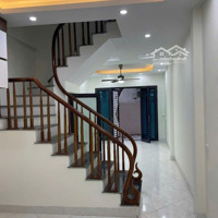 Bán Nhà 5 Tầng Lai Xá - Đẹp Ngây Ngất - Giá Chỉ Nhỉnh 5 Tỷ!!!
