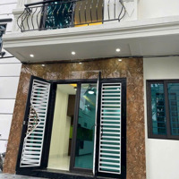 Bán Nhà 5 Tầng Lai Xá - Đẹp Ngây Ngất - Giá Chỉ Nhỉnh 5 Tỷ!!!