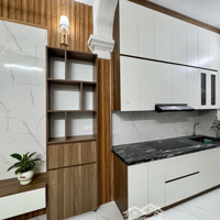 Bán Nhà Nguyễn Đức Cảnh, Hàng Xóm Chung Cư Hoà Phát, 50M Ra Tượng Đài Hoàng Văn Thụ, Nhỉnh 5Tỷ