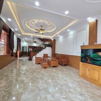 Góc Hai Mặt Tiền Kinh Doanh Buôn Bán, Cáchdiện Tích743 Chỉ 200M
