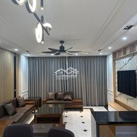 Bán Nhanh! Phân Lô Trần Quốc Hoàn, Ô Tô Tránh Dừng Đỗ, Ngõ Thông, Full Tiện Ích, Kd Đỉnh, 48M*6T