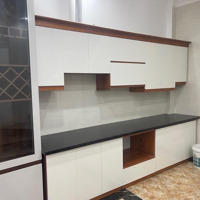 Bán Nhà Thạch Bàn 32M Giá Bán 4Tỷ650 Nhà 6 Tầng Sát Ôtô