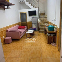 Thịnh Quang, Đống Đa.diện Tích24M2 X 3 Tầng,Mặt Tiền2,8M, Giá Bán 4,75 Tỷ. Vị Trí Trung Tâm, 15M Ra Mặt Phố