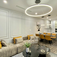 Xem Nhà 24/7. Cho Thuê Căn 4 Ngủ 3 Vệ Sinh200M2 Đủ Đồ Tại Discovery Complex Giá Bán 32 Triệu. 0917.:748,;822