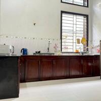 Sang gấp nhà ngay MT Châu Văn Liêm, P14, Q5. Giá cắt lỗ 5tỷ6/căn 75m2, 1T2L. SHR. Gần chợ Phùng Hưng