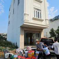 Nhà Mặt Phố Siêu Hot Tại Trường Sa, 13,5 Tỷ, 100M2, 9 Phòng Ngủ 10Wc