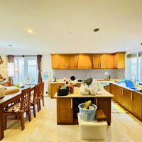 Bán Biệt Thự 1T3L Mặt Tiền Đường Phường 2 Gần Biển Bãi Sau Tp.vt 6 Phòng Ngủfull Nội Thất Giá Bán 27Tỷcó Thương Lượngmạnh