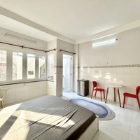Khai Trương 2 Căn Hộ Ban Công Siêu Mới Đối Diện Đầm Sen - Hoà Bình Quận 11 Hẻm Oto Giáp Tân Bình