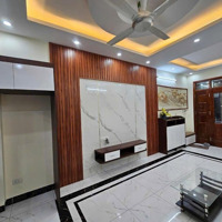 Bán Nhà Phố Ngọc Lâm,Lb Mới Đẹp Ở Ngay 40M 5 Tầng Có 5 Phòng Ngủ,Khu Vực Gần Ngay Cầu Chương Dương