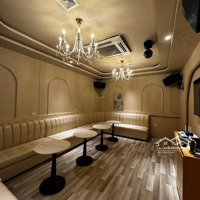 Bán Tòa Nhà 6 Tầng Linh Lang Bar Nhật & Homestay Full Khách Dòng Tiền 150 Triệu/Tháng Sổ Vuông