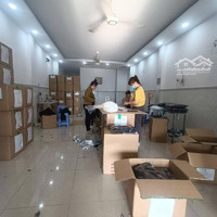 Bán Nhà 1 Trệt 2 Lầu Vị Trí Trung Tâm Dĩ An Gần Cụm Trường Học