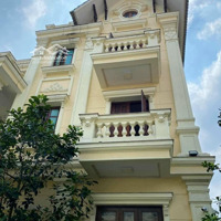 Bán Biệt Thự Lô Góc Phố Cầu Giấy Ô Tô Tránh Kinh Doanh Đỉnh Diện Tích: 150M Giá: 40 Tỷ (Có T