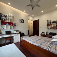 Gấp Bán 03 Tầng Mới Đẹp Đường 5M5 Lề 3M Trung Tâm Sơn Trà Giá Chỉ 9,5 Tỷ