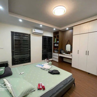 Nhà Đẹp - Hào Nam - Ngõ Thông Gần Phố Chính - Nhà Mới Ở Ngay - 37M2X5T Chỉ 6,3Tỷ