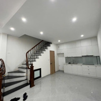 Bán Nhà Đẹp Phố Nguyễn Văn Cừ, Lô Góc, 3 Thoáng, Vài Bước Ra Phố,Diện Tích37M2, Giá Bán 6Tỷ2