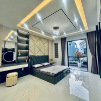 Nhà Mặt Tiền Tân Cổ Điển - Sát Biển Nguyễn Tất Thành Đầy Đủ Nội Thất Mới
